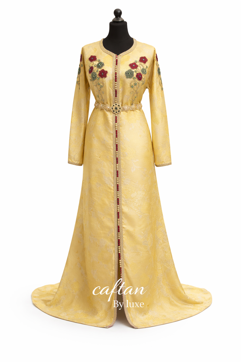 Caftan en Brocard – L’Expression du Raffinement